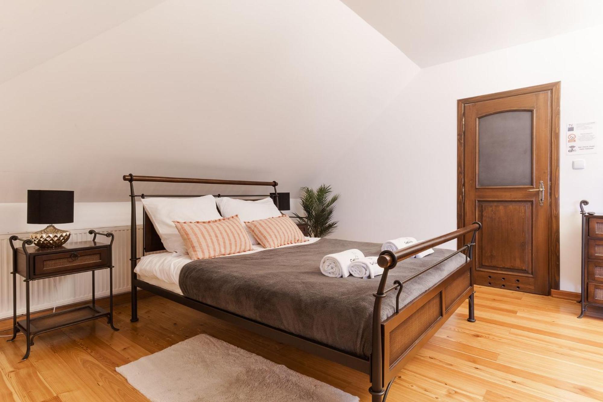 Apartamenty W Dworku Cheval Krakow Exterior photo